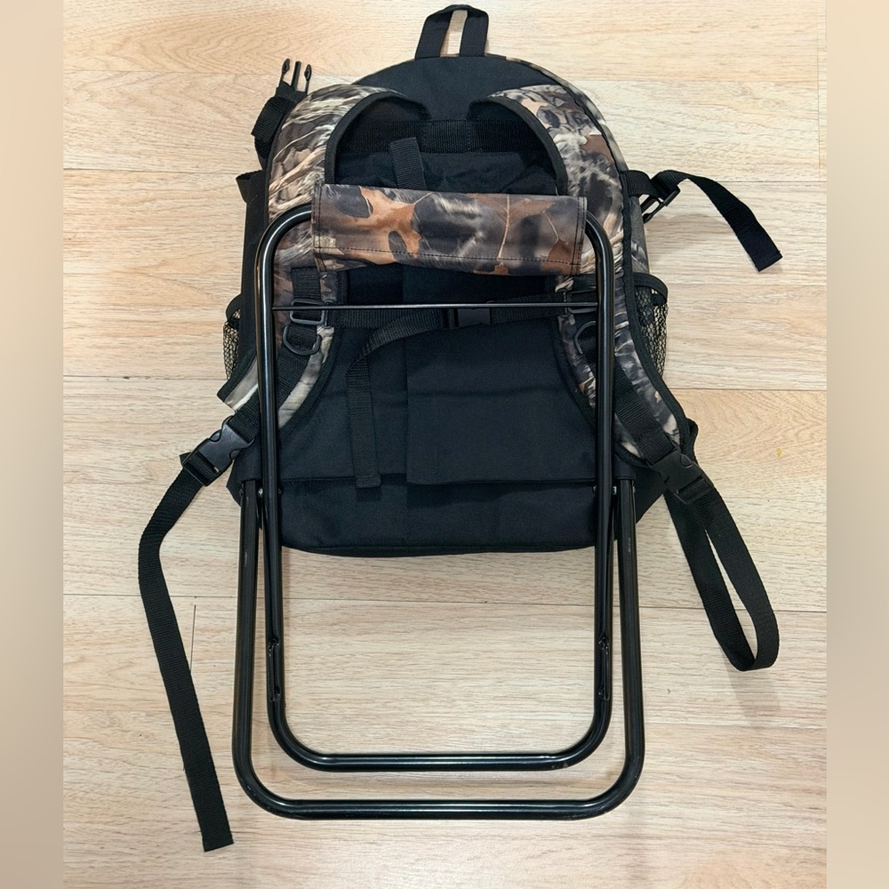 Bear Ridge Camo Hiking or Hunting Backpack with Metal Frame Folding - Picture 4 of 5
